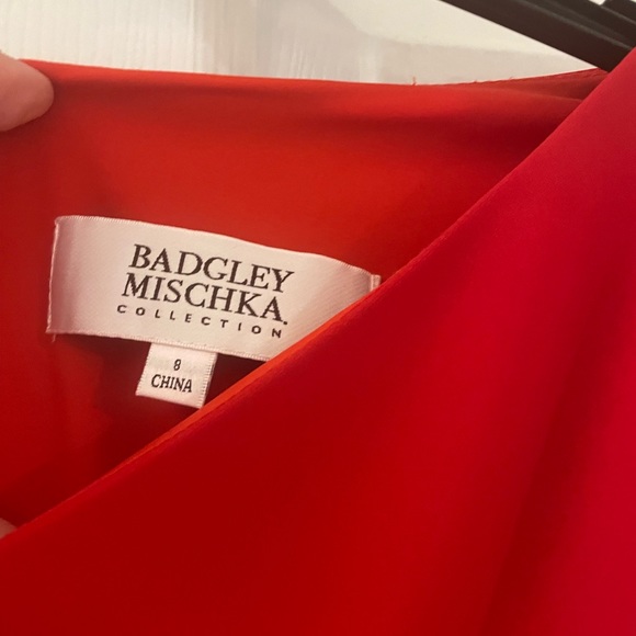 Badgley Mischka Women’s size 8 red cocktail dress.  Never Worn! - Picture 3 of 3
